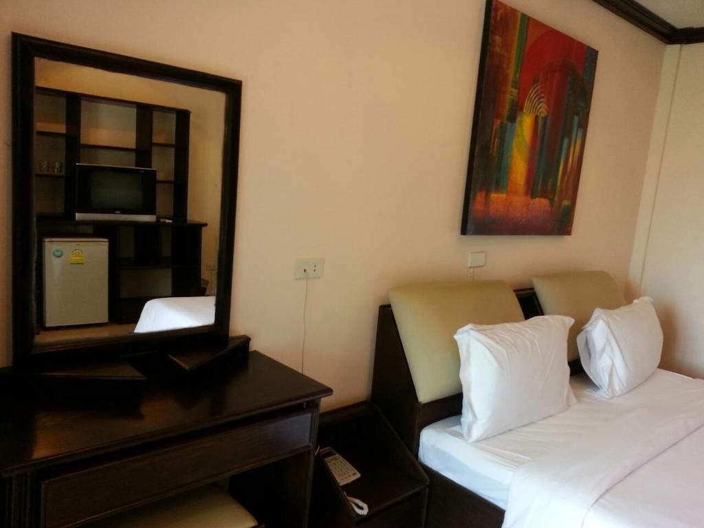 Safe House Hostel Patong Δωμάτιο φωτογραφία
